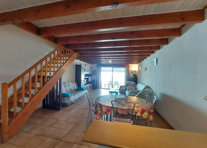 Villa Confortable 3 Pieces, 6 Pers, Terrasse Et Parking Prive - Fr-1-326-411 *